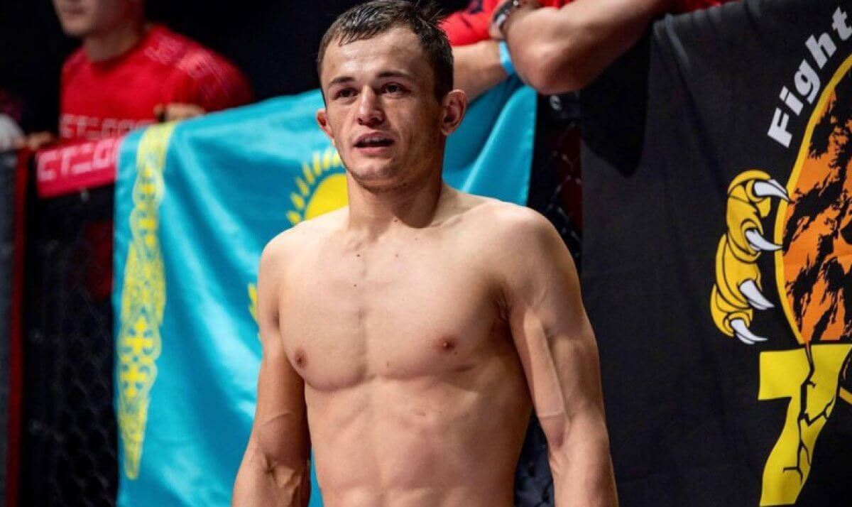 Қазақстандық тағы бір файтер UFC-мен келісімшарт жасасты