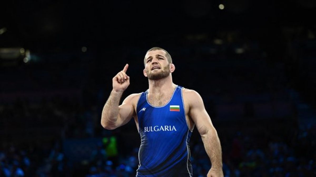 Алматыдағы PWL турнирінде Олимпиада чемпионы мен ресейлік бапкер төбелесіп қала жаздады (ВИДЕО)