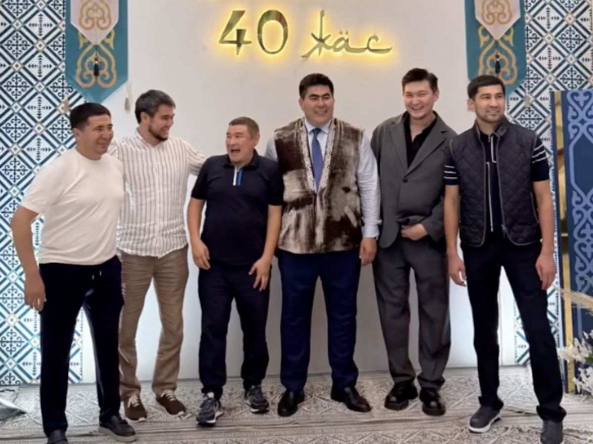 Бейбіт Ыстыбаев 40 жасын Таразда дүркіретіп атап өтті