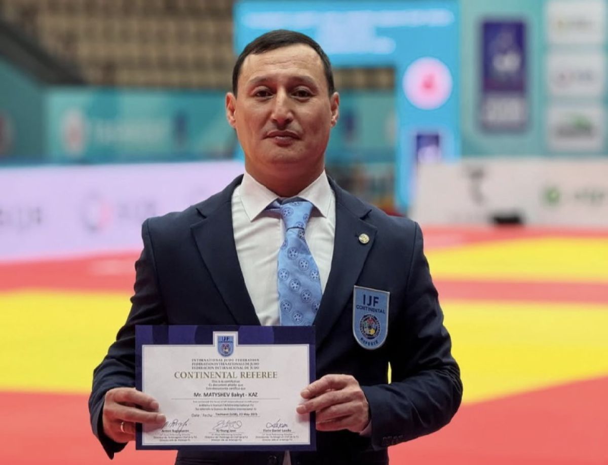 Қазақстандық қос төреші халықаралық дәрежедегі төреші атағына қол жеткізді