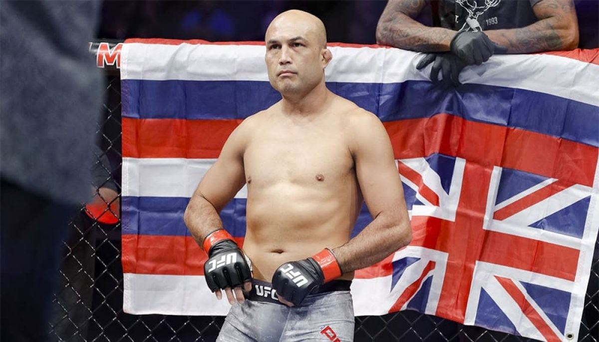 UFC-дің бұрынғы чемпионы қамауға алынды