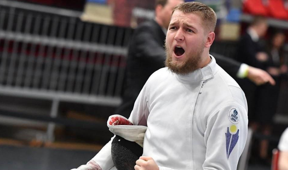 Семсерлесуден сенсация: Вадим Шарлаимов Олимпиада чемпионын жеңді