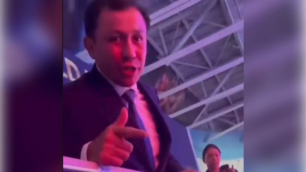 Головкин IBA логотипі бар қолғапқа қол қоюдан бас тартты (ВИДЕО)