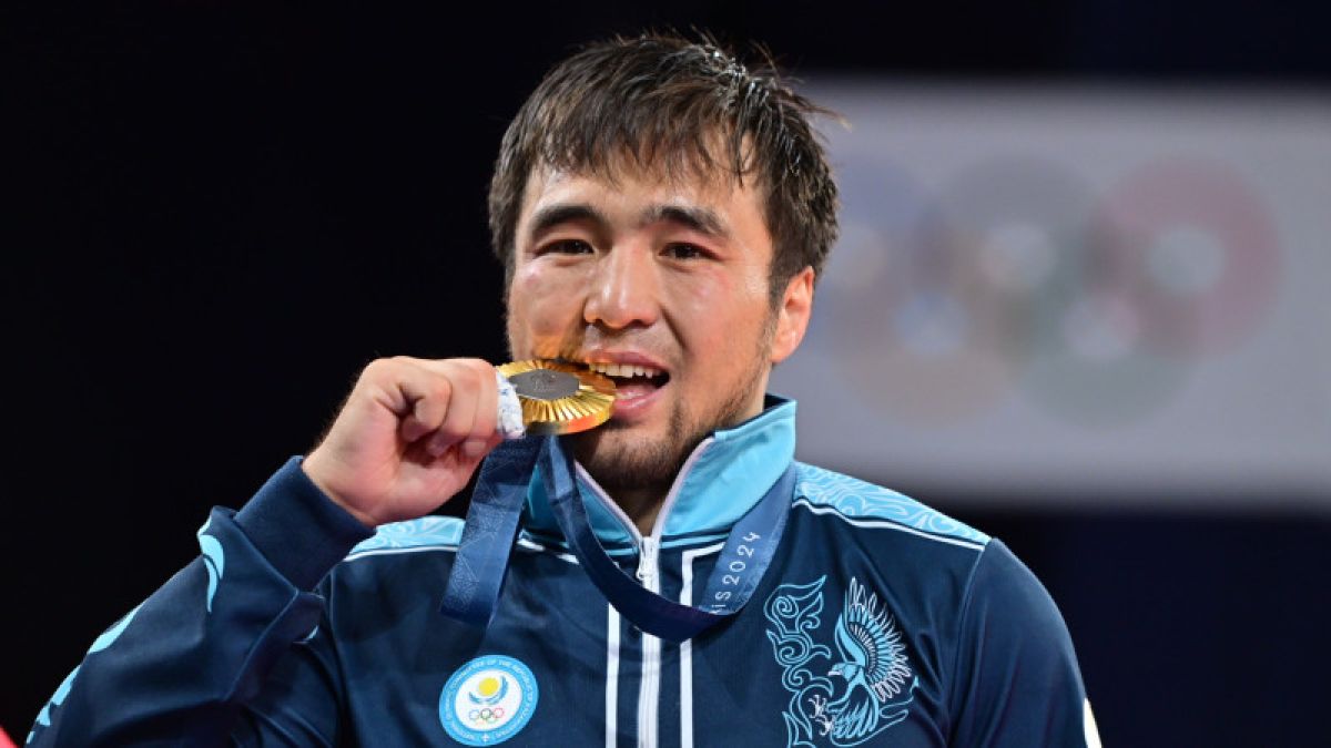 Қазақстан чемпиондар мен бапкерлерге ай сайын қанша төлейді?