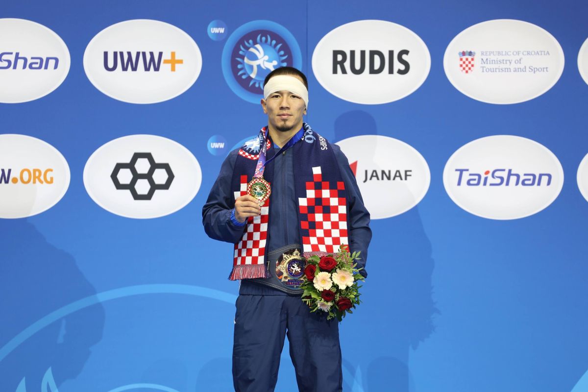 Тоқаев Айдос Сұлтанғалиды әлем чемпионы атануымен құттықтады