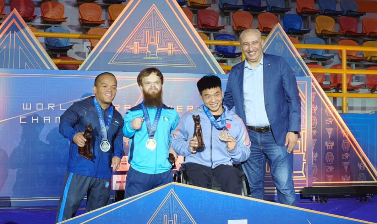 Қазақстандық пауэрлифтинг шебері әлемнің үш дүркін чемпионы атанды
