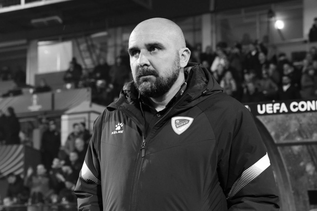 Сербияда бас бапкер матч кезінде көз жұмды