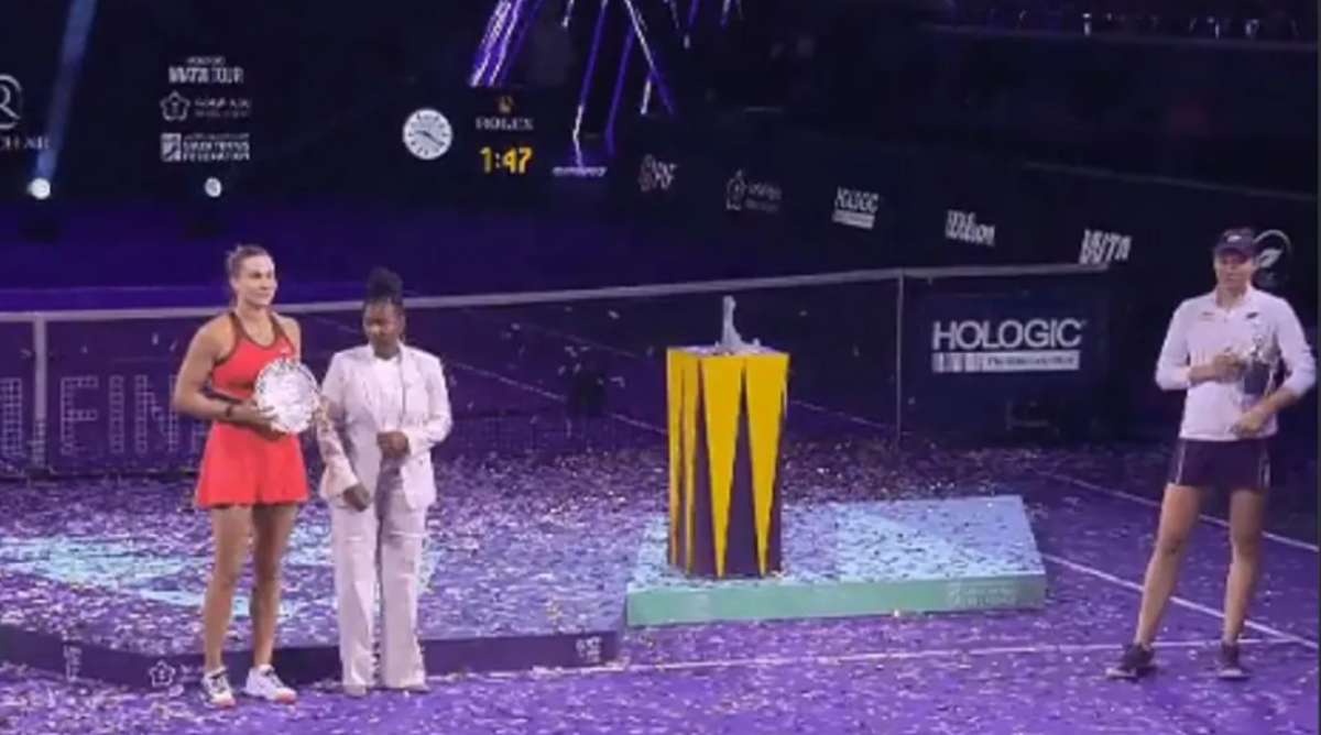 Қорытынды турнирдегі дау: Рыбакина WTA басшысымен суретке түсуден бас тартты