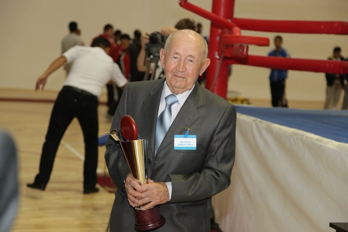 Қазақ боксының ардагері өмірден өтті