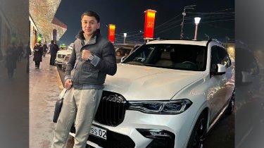 Жанқош Тұраровқа достары су жаңа BMW X7 автокөлігін сыйлады