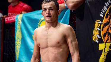 Қазақстандық тағы бір файтер UFC-мен келісімшарт жасасты