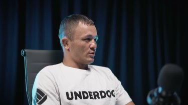 «Жоқшылықтан ұялмаңдар»: UFC файтері Бекзат Алмахан жаттығу залына автобуспен барып-келеді