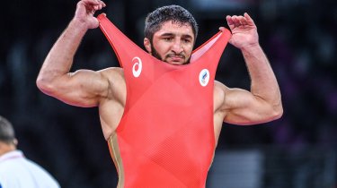 Даңқты балуан Абдулрашид Садулаевты ХОК Париж Олимпиадасына қатыстырмайтын секілді