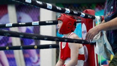 Қазақстанның ең сұлу боксшысы Балауса Мұздыман Астанадағы спаррингте жеңіліп қалды