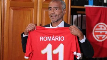 Әйгілі Ромарио 58 жасқа келгеніне қарамастан футболдағы мансабын қайта бастады