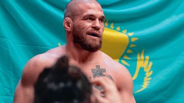 «Гей сияқты»: қазақстандық файтер UFC чемпионын қатаң сынады