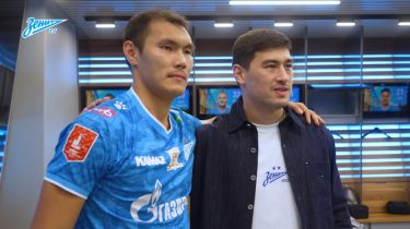 Дмитрий Бивол Нұралы Әліпке қымбат сыйлық беруге уәде етті