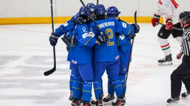 Қазақстанның жасөспірім хоккейшілері әлем чемпионатында алғаш рет жеңіске жетті