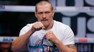 Александр Усик карьерасын неге аяқтамағанын түсіндірді