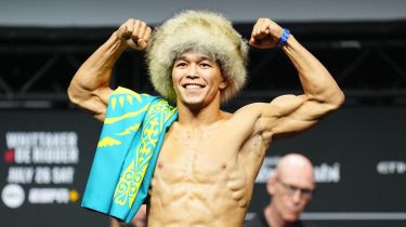 Асу Алмабаев UFC-дегі кезекті жеңісіне қол жеткізді