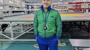 Бақыт Сәрсекбаев шәкірттеріне 40 келі қазы сатып алды