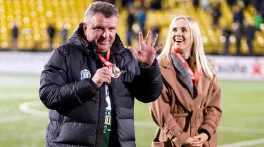 Қазақстандық бапкер клуб директорымен «көңілдес» болып жүр деп айыпталуда