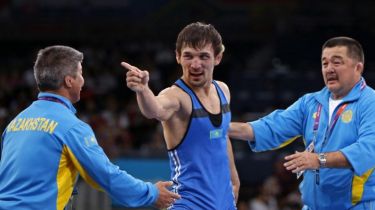 7 жыл бұрын спортты қойған Ақжүрек Таңатаров боз кілемге оралатын болды