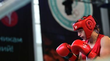 Қазақстан азаматтығынан бас тартқан боксшы әлем чемпионатында жеңілді