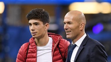 Франциядан Алжирге: Зиданның ұлы азаматтығын ауыстырып, ұлттық құрамаға өтті