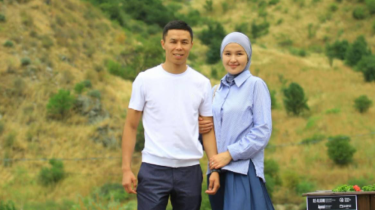 Желіде алғаш рет Сәкен Бибосыновтың жұбайының суреті пайда болды