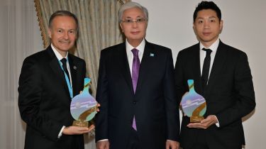 Тоқаев үстел теннисінің жұлдыздарымен кездесті