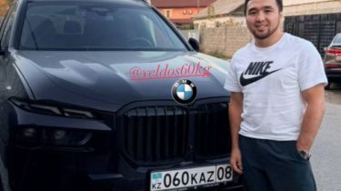 Елдос Сметов Динара Сәтжанның күйеуі берген көлікті сатып, жаңасын алды