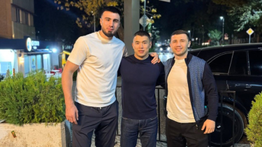 Баходир Жалолов Ташкентте қырғыздың танымал спортшысына құрмет көрсетті