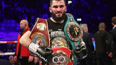 Артур Бетербиев еркін агент атанды