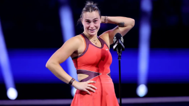 Елена Рыбакинадан жеңілген Арина Соболенко еңіреп жылап, балағат сөз айтты