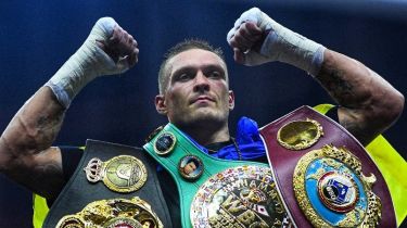 Усик абсолютті әлем чемпионы атағынан айырылды