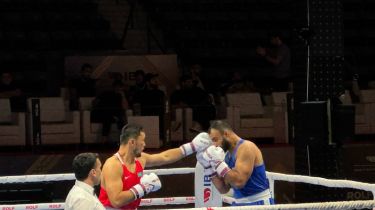 ӘЧ: аса ауыр салмақ өкілі алғашқы жеңісіне қол жеткізді