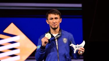 «Жылдың үздік боксшысы»: Махмұд Сабырхан мен Наталья Богданова World Boxing жүлдесіне үміткер атанды