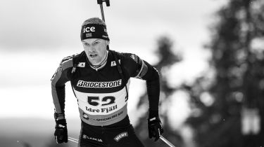 Еуропаның үш дүркін чемпионы атанған биатлоншы жұмбақ жағдайда қайтыс болды