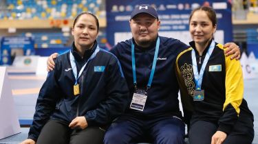 Егіз балуандар Жәмилә мен Мәдина Бақбергеновалар 30 жасқа толды