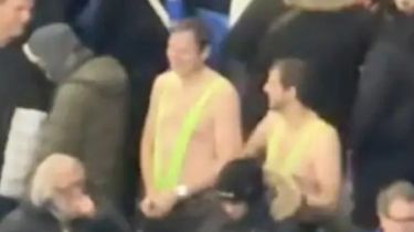 Астанада «Борат» стиліндегі киіммен келген шетелдік жанкүйерлер жауапқа тартылды