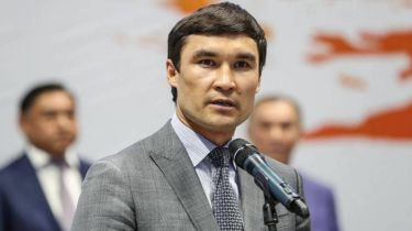 Қарағандыда Серік Сәпиевті өзінің орынбасары соққыға жыққан