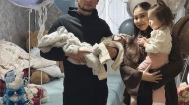 Боксшы Ертуған Зейнулиннің жары егіз ұлдарды дүниеге әкелді