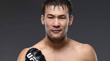 Әлеуметтік желіде Шавкат Рахмоновтың балдақпен жүрген видеосы тарады