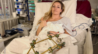 Олимпиадада жарақат алған АҚШ спортшысына үшінші ота жасалды