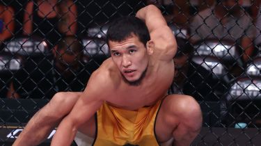 Әліби Ыдырыс UFC-дегі дебютінде жеңіске жетті