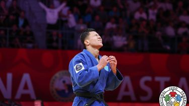 «Бапкердің қателігі ме?»: Ташкент Гранд слэмінің екінші жарыс күнінде қазақ балуандары жаппай жеңілді