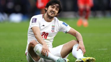 Иранның әйгілі шабуылшысы араб шейхтерін мақтағаны үшін ұлттық құрамадан шеттетілді