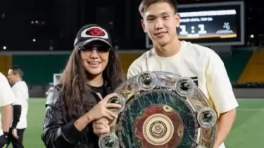 «Қайда қарап отыр?». Шерхан Қалмырзаның анасы жанайқайын жеткізді