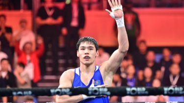 Сабыржан Аққалықов моңғол боксшысын өз жерінде нокаутпен жеңді